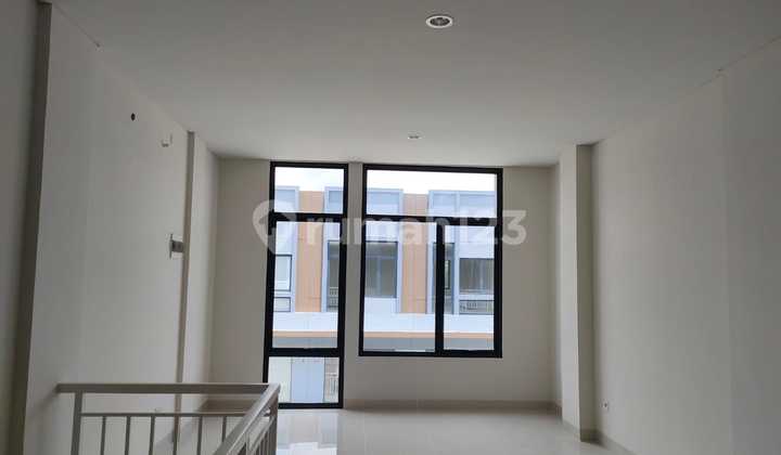 For Quick Sale: Shop House 92 Avenix Atmajaya BSD, Cisauk Sampora YK 2