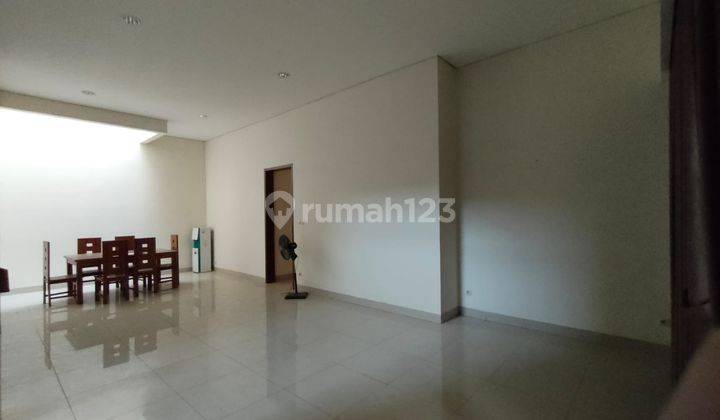 Disewakan Rumah di The Icon Verdan Ville Bsd Yk 2