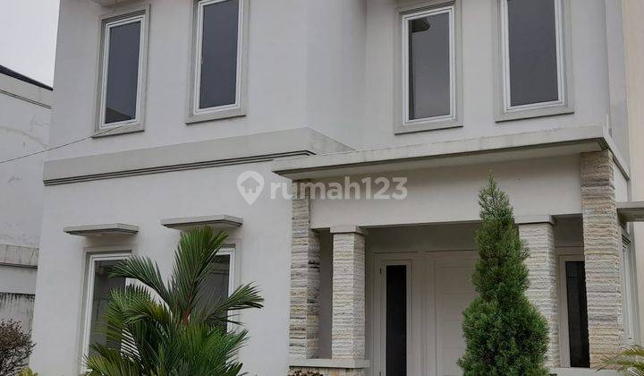 Dijual rumah 2 lt bagus luas 240 m2 di Limo cinere - Depok (OKI) 1