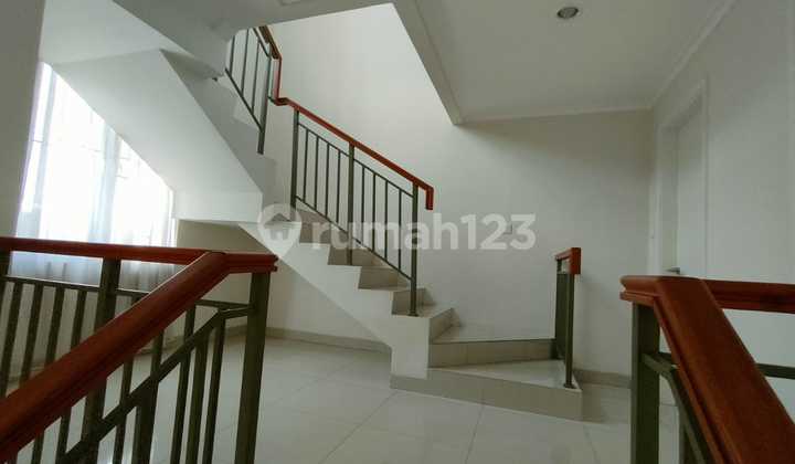 Disewakan Rumah 2 lantai di Samara Village Gading Serpong (YK) 2