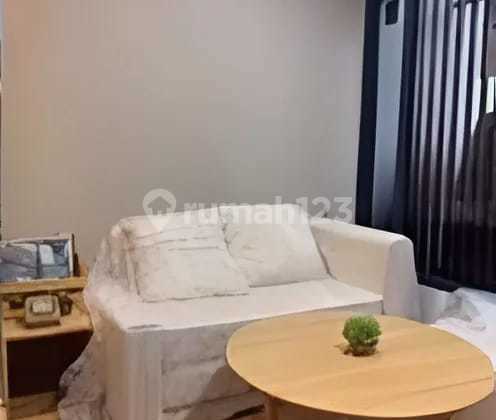 Beautiful and ready-to-occupy house for rent in Fleekhauz, BSD (RUT).