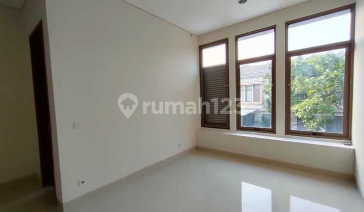 Disewakan rumah siap huni di BSD Greenwich Cluster Luxmore (YK) 2