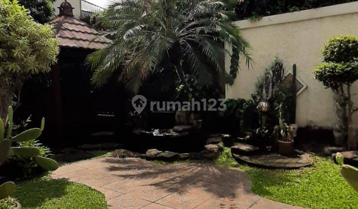 Dijual Rumah 2 Lt Bergaya Mediterania di Villa Melati Mas, Dn 2