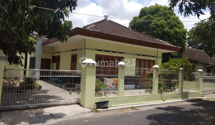 Dijual Rumah di Manahan, Surakarta 2