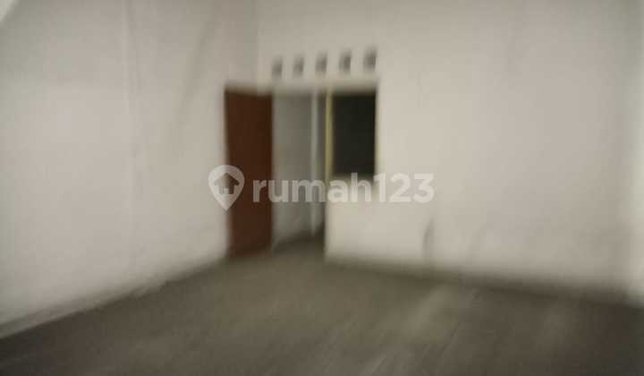 For Sale: Shop House in Mojosongo, Jebres 2
