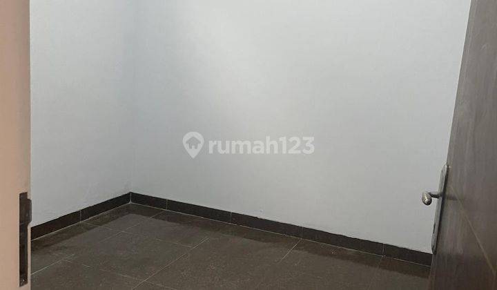 Dijual Murah Rumah Cantik 2Lantai Siap Huni Bangunan Habis Renovasi  2