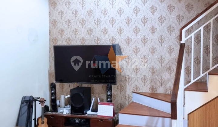 Bagus Bangett!!.. Siapp Huni Rumah Cantik 2 Lantai Graha Raya Bintaro 2