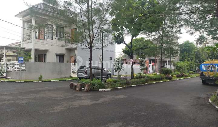 SELL CHEAP! House Hook Great Location Near Parigi Toll Gate Bintaro 1