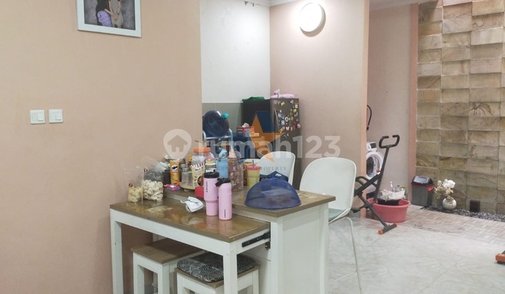 Depan Taman Lokasi Super Strategis, Siap Huni Cluster Graha Raya Bintaro 2