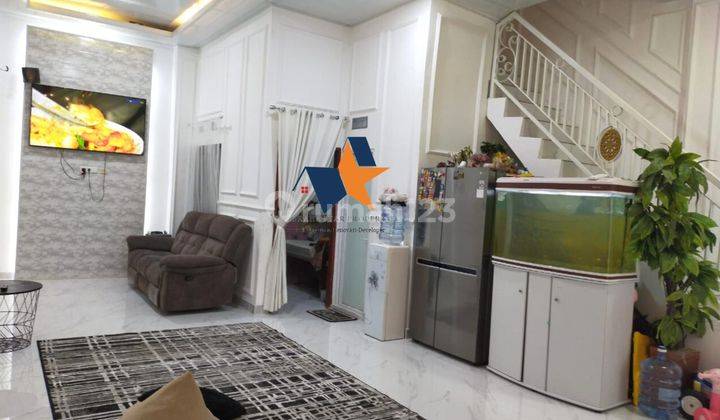 Rumah Cantik 2 Lantai Bagus Modern Graha Raya Bintaro  2