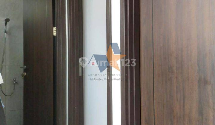 Dijual Rumah Cantik Minimalis Modern 2Lt Graha Raya Bintaro  2