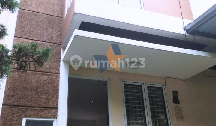 Cheap SALE Nice 2-Story Ready-to-Live House in Boulevarad Cluster Graha Raya Bintaro 2
