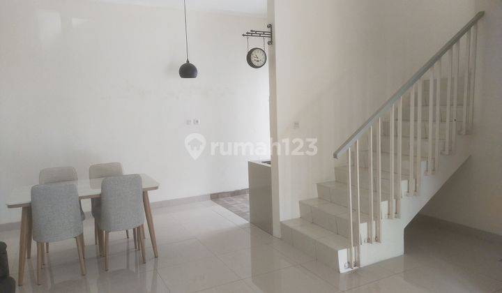 Dijual Rumah Bagus Harga Murah 2 Lantai Serpong Lagoon Tangerang Selatan  1