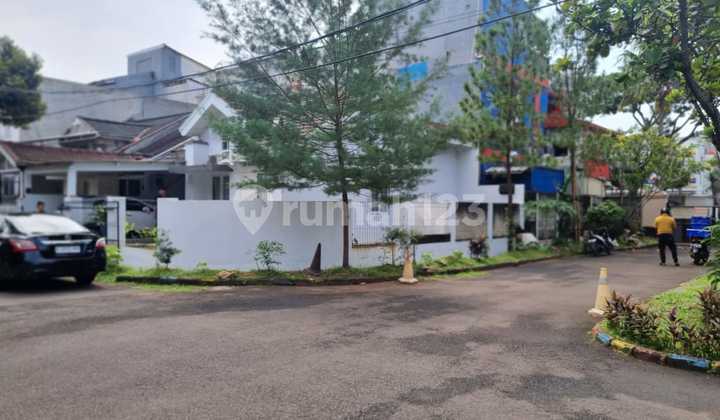 SELL CHEAP! House Hook Great Location Near Parigi Toll Gate Bintaro 2