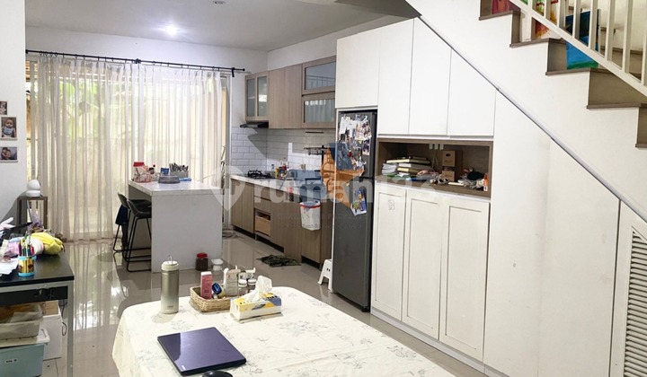 Jual Cepat Rumah Cantik 2 Lantai Selangkah ke Tol Parigi Bintaro