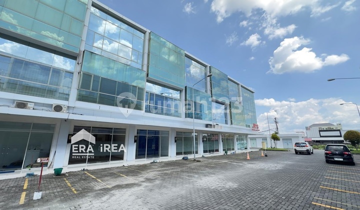 For Rent: Good Shop House in Solo Baru, The Park Shop House Complex.