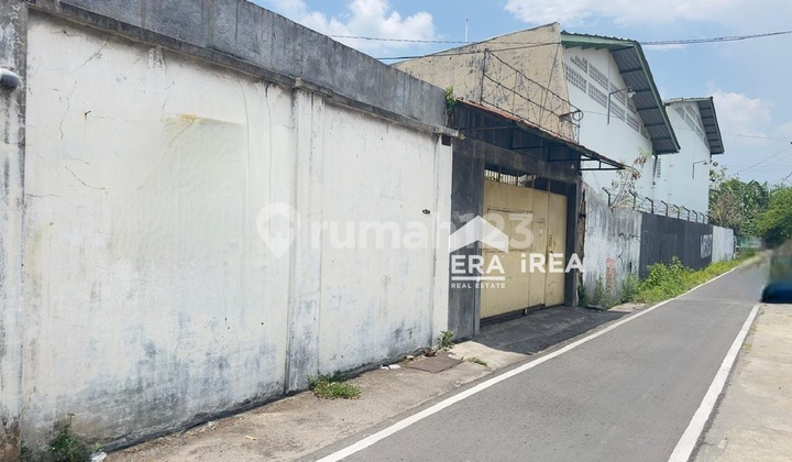 Rumah Bonus Ruang Usaha Murah Dekat Stasiun Balapan Solo 2
