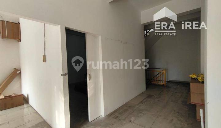 For Rent Cheap 4-Story Shop House Solo Baru Near Pakuwon Mall 2