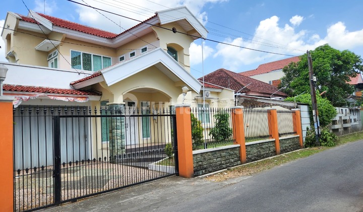 Rumah Bagus Solo Kota di Jajar, Laweyan, Surakarta 3