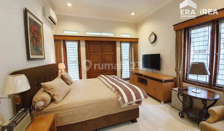 Rumah Mewah  Di Solo Area Sriwedari Full Furnished 2