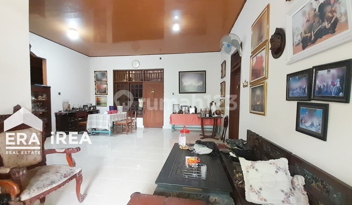 Rumah Dijual 2 Lantai Dekat Stadion Manahan Solo 2