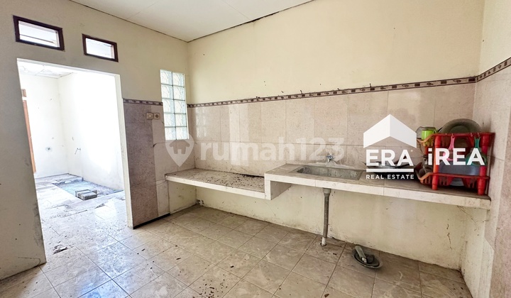 Cheap New 2-Story Boarding House Near Solo Campus Area 2