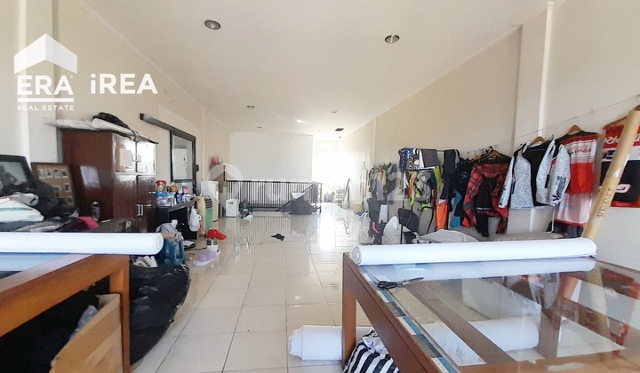 For Sale: Two-Story Shop House in Tohudan Area, West Colomadu, Solo. 2