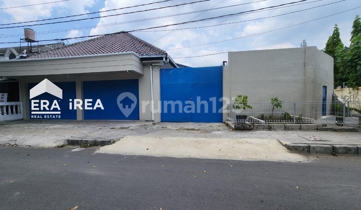 Cheap Warehouse on Jl. Adi Sucipto in the Center of Solo City