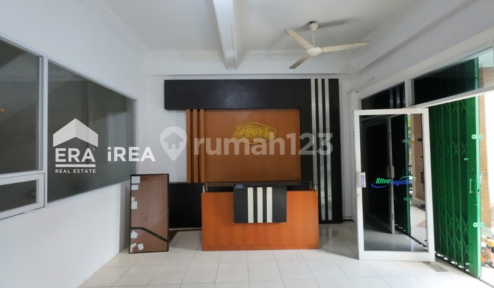 Dijual Ruko Strategis 3 Lantai di Solo Baru Area Pusat Bisnis