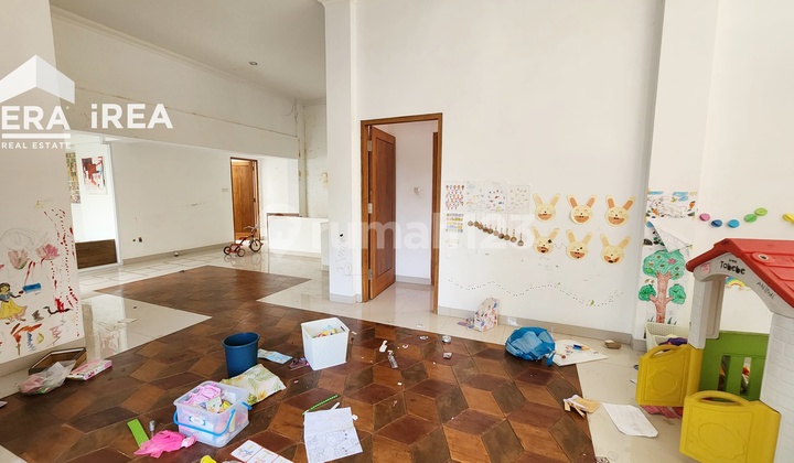 Dijual Rumah Bagus 2 Lantai di Solo Kota  2