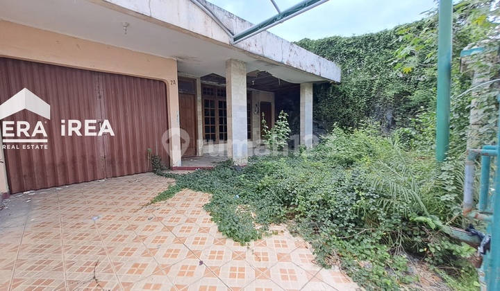 House for Sale in Downtown Solo Near Center Point 2