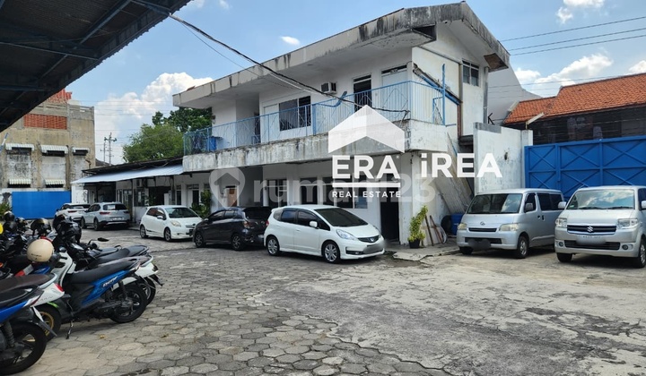 Ruang Usaha Dan Rumah Pusat Kota Solo Sriwedari Ruang Usaha Dan Rumah Pusat Kota Solo Sriwedari