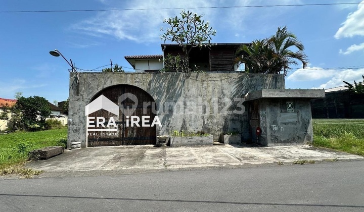 Dijual Rumah 2 Lantai Full Furnish Dekat Graha Saba Buana Solo