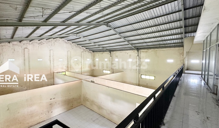 Cheap 2-Story Warehouse Near Donohudan Solo Hajj Dormitory