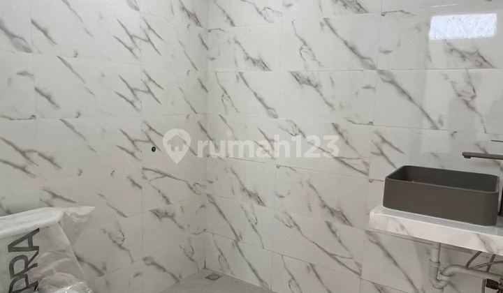 For Rent New 2-Story Business Space Solo Near Luwes Palur For Rent New 2-Story Business Space Solo Near Luwes Palur