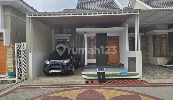 Rumah Baru Minimalis di Solo Baru Dekat Grogol Solo Rumah Baru Minimalis di Solo Baru Dekat Grogol Solo