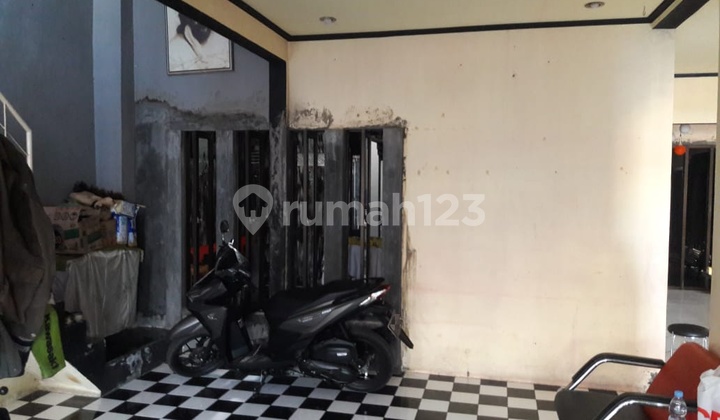 Unique Move-In Ready House in Pucang Sawit, Jebres, Solo. 2