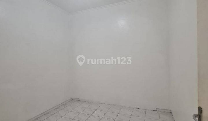 Rumah Pinggir Jalan Raya Di Jajar Solo 6