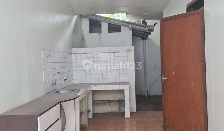 Rumah Pinggir Jalan Raya Di Jajar Solo 10