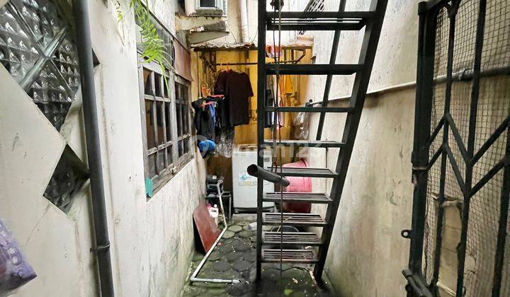RUMAH PINGGIR JALAN MANAHAN Lokasi Strategis Di Manahan Solo 8