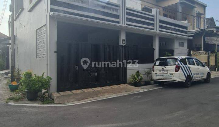 Rumah minimalis bangunan baru 2 tahun yang lalu di gentan solo 1