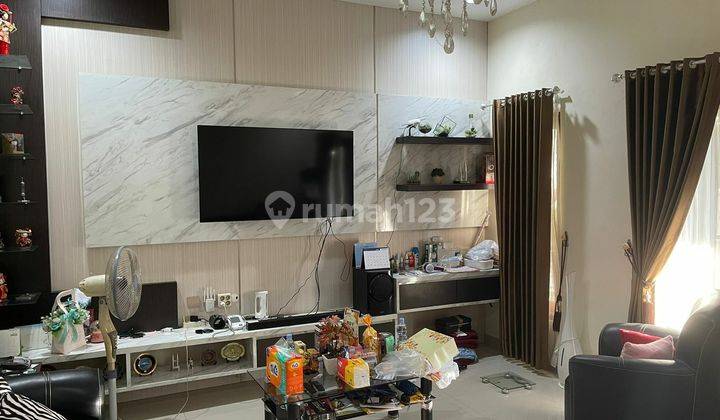 Rumah bagus Full Interior siap pakai di perumahan elite Gentan, Sukoharjo 2