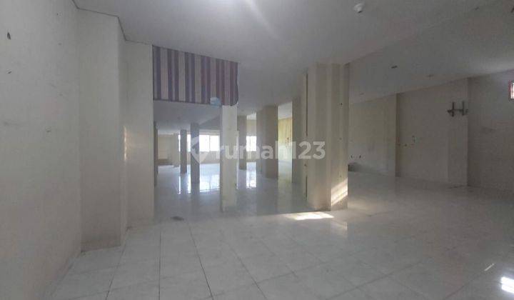 Ruko strategis 3 lantai jalan RE Martadinata Solo 2