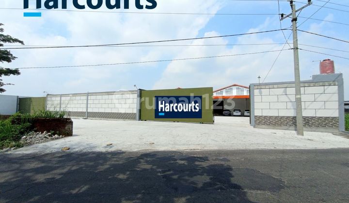 Brand new strategic warehouse ready to use in the Kartasura Solo warehouse area.