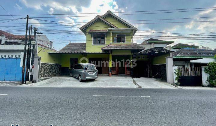 Rumah 2 lantai cocok untuk usaha di Dekat tol klodran colomadu 1