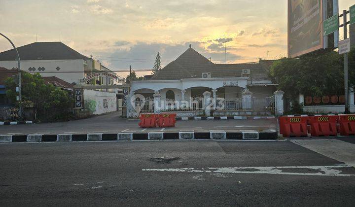 Rumah hitung tanah strategis dekat manahan, solo 2