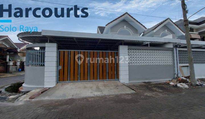 Rumah bagus cluster elite pusat kota solo baru 2