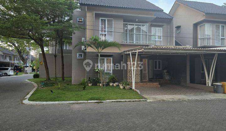 Rumah mewah full furnished dengan interior mewah di cluster elite gentan solo 1