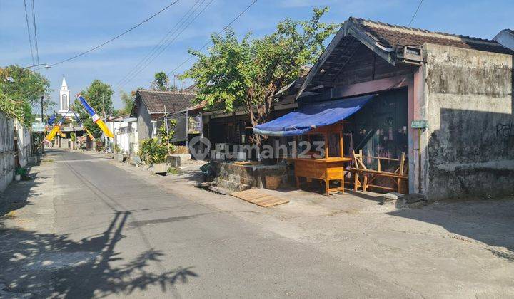 Rumah hitung tanah strategis di danukusuman serengan solo 1