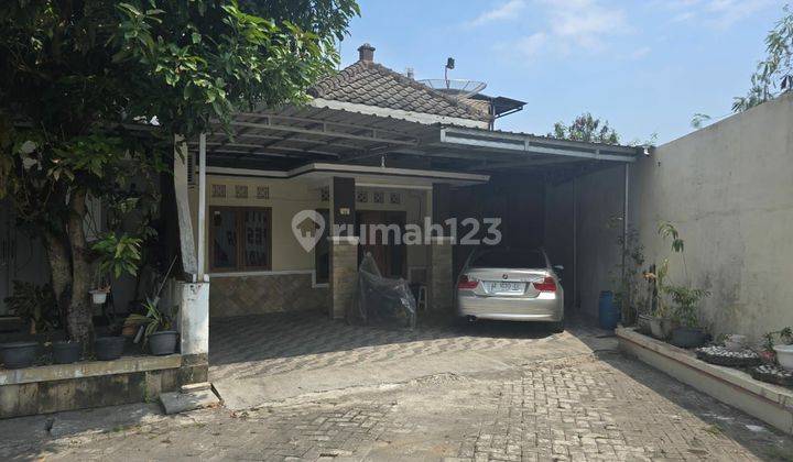 Rumah bagus siap pakai di colomadu solo dekat pintu tol klodran 2